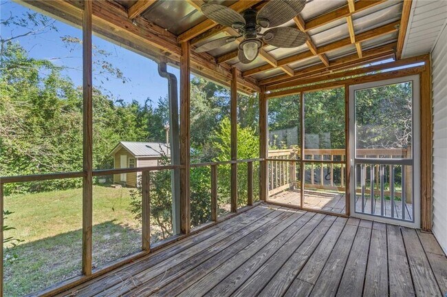 Building Photo - 315 Azalea Cir W