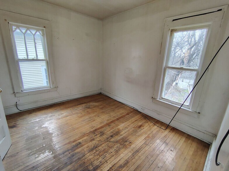 Building Photo - 1110 Bellevue Ave