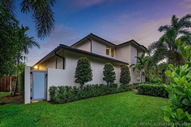 Building Photo - 217 Gulfstream Blvd