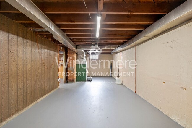 Building Photo - *** COMING SOON *** Darling 2 bedroom, 1 bath Home In Spokane