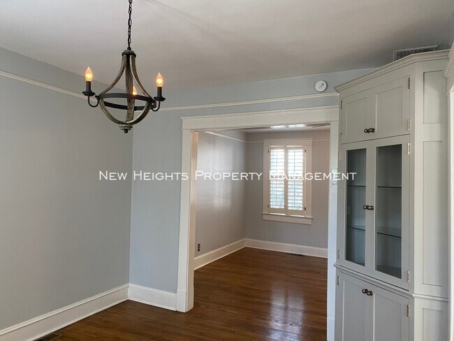 Building Photo - 301 Broad St