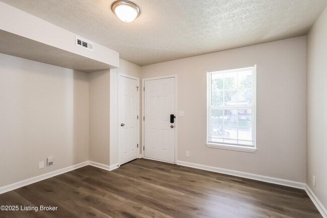 Building Photo - 2331 Garland Ave