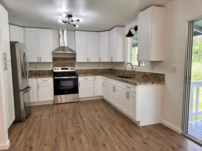 Building Photo - Ainaloa Ohana Home