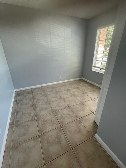 Building Photo - 9766 Kamena Cir
