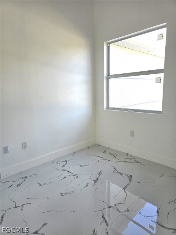 Building Photo - 3313 8th St W