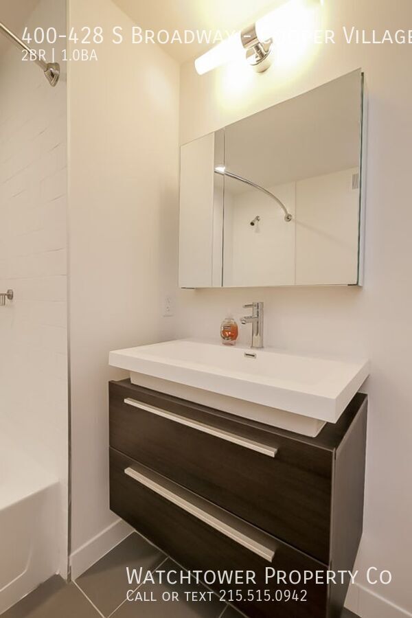 Building Photo - 400-428 S Broadway-Cooper Village