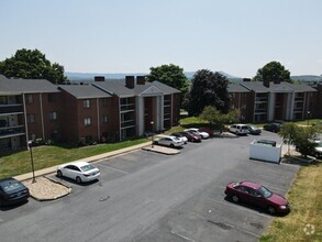 Building Photo - 1112 Blue Ridge Dr