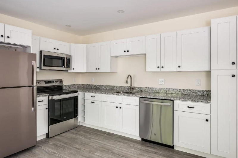 Building Photo - 725-727 Central Ave