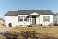 Building Photo - 314 W 36th St