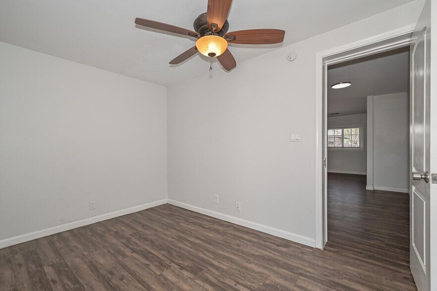 Building Photo - 1211 N Frances St