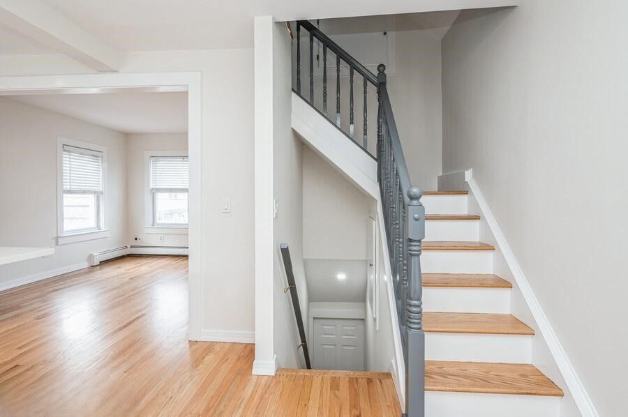 Building Photo - 63 Le Grande Ave