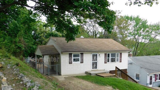 Building Photo - 1008 Perry St