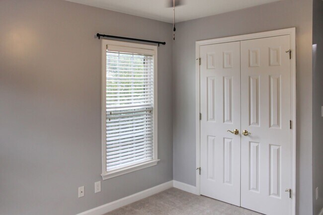 Building Photo - 1054 Bristlecone Ln