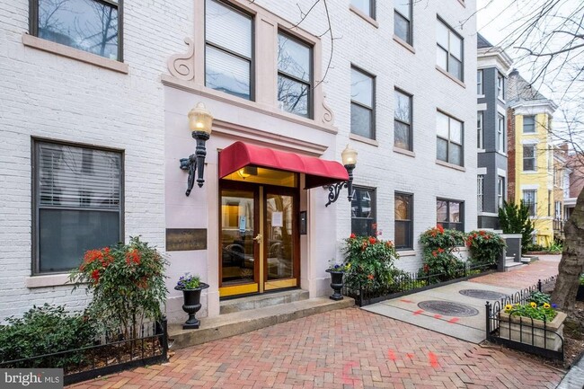 Primary Photo - 1736 Willard St NW