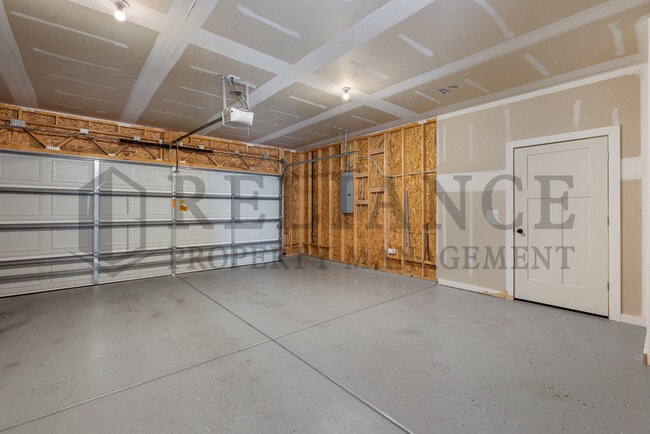 Building Photo - 914 W Onewood Pl
