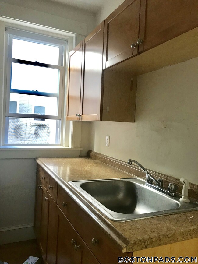 Building Photo - 1175 Boylston St