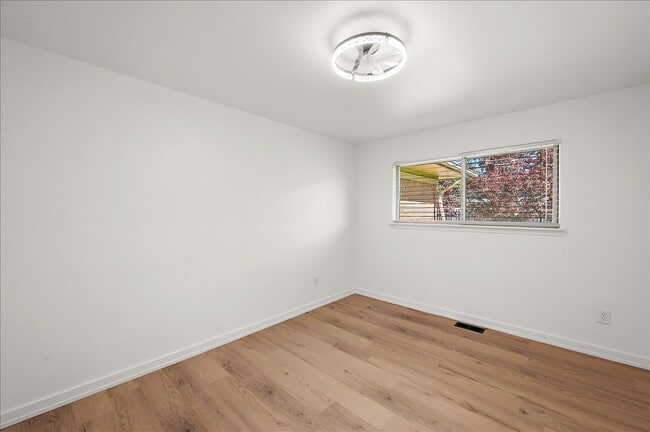 Building Photo - 11489 Anna Lisa Dr