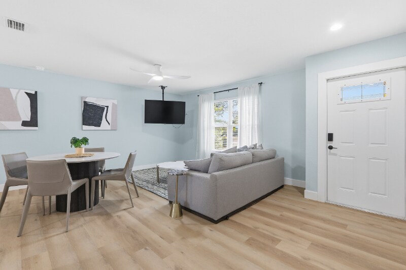 Building Photo - 2751 Sydelle St