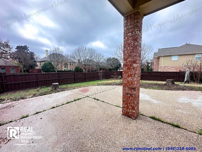 Building Photo - 8801 Vernon Ct