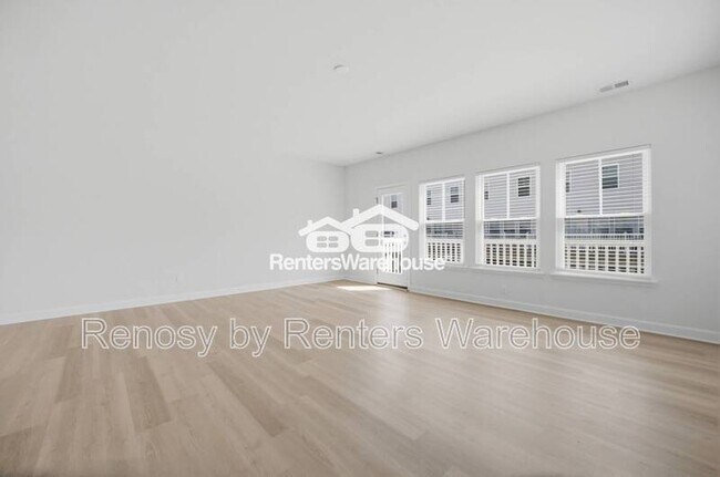 Building Photo - 1005 Opal St