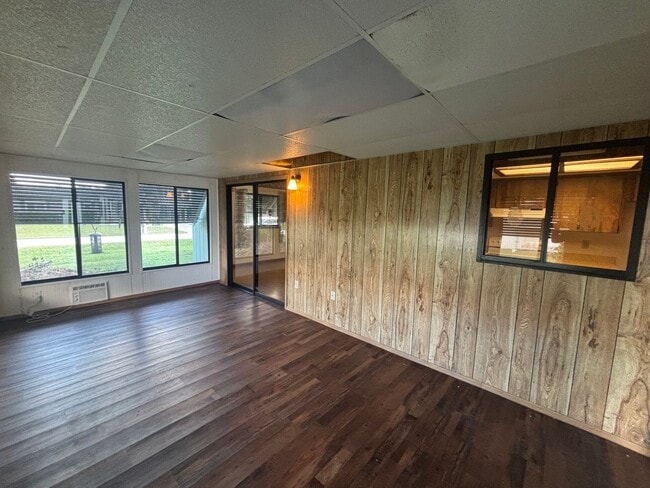 Building Photo - Corner lot house in 55+ community