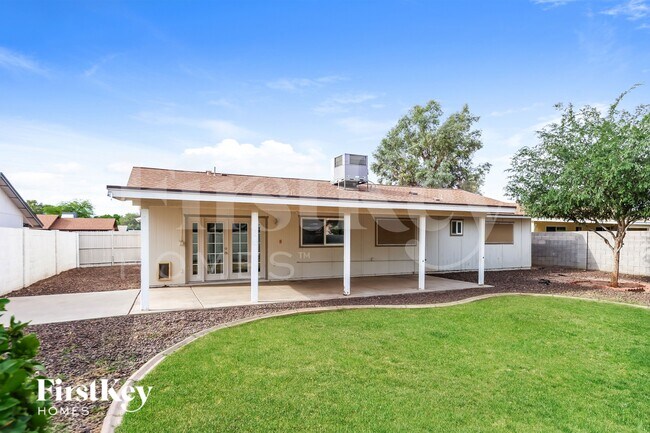 Building Photo - 5314 W Altadena Ave