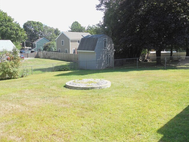 Building Photo - 1701 Trapelo Rd