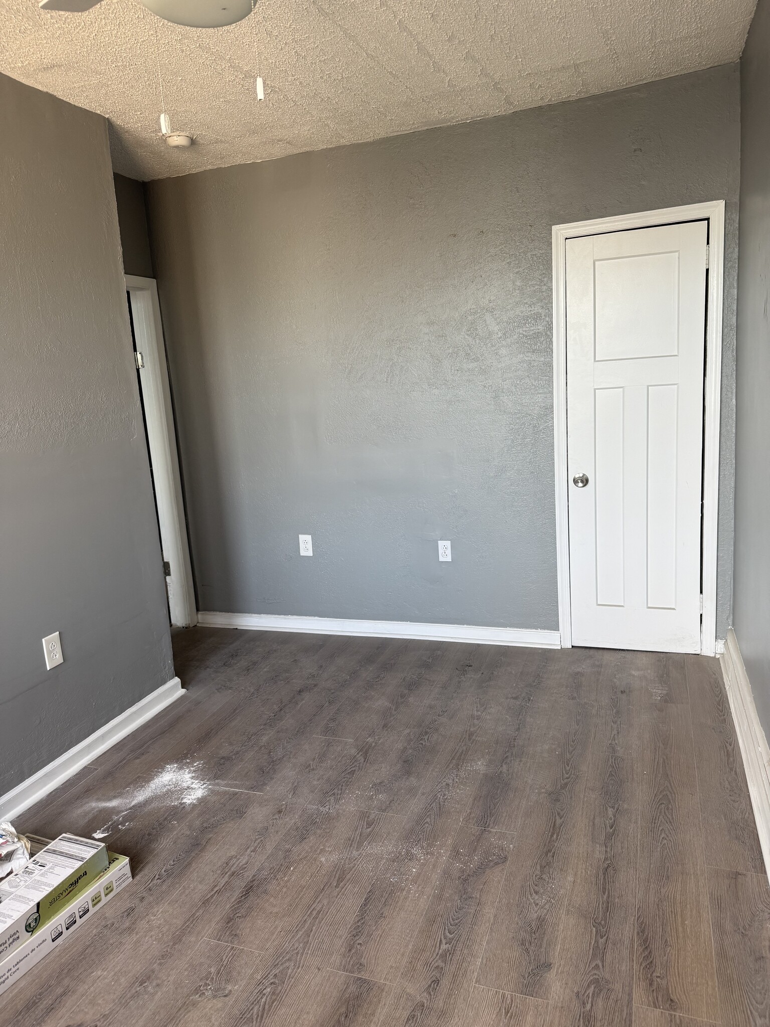 Building Photo - 2517 Island Ave