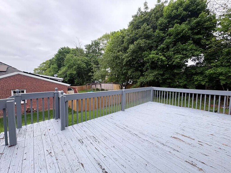 Building Photo - 125 Stimson Rd