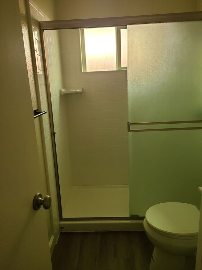 Building Photo - 139 W Lassen Ave