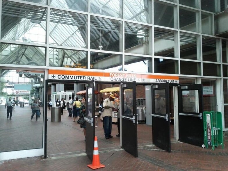 Building Photo - 978 Hyde Park Ave