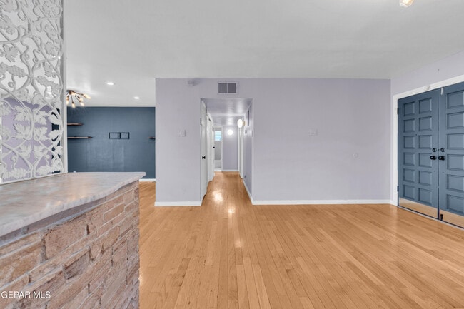 Building Photo - 4200 Wallington Dr