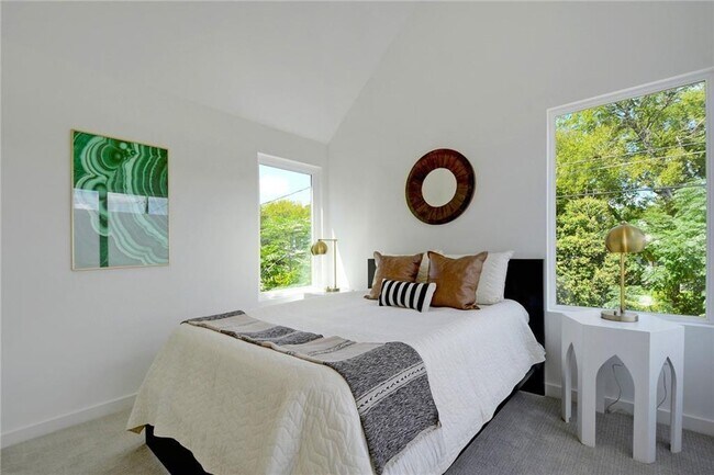 Building Photo - 5514 Avenue H