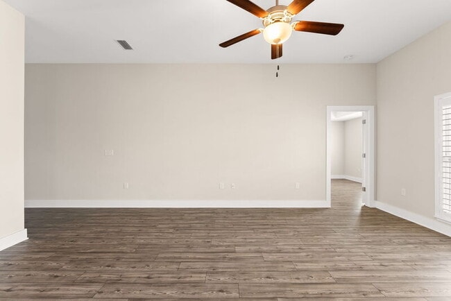 Building Photo - 227 Morning Crk Wy