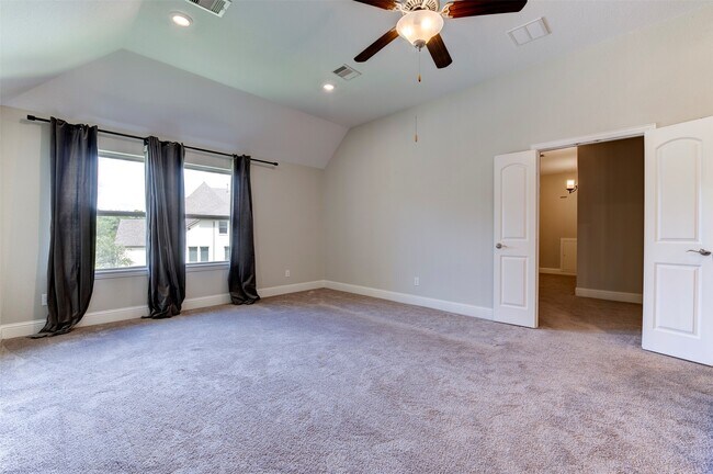 Building Photo - 19403 Trinity River Dr