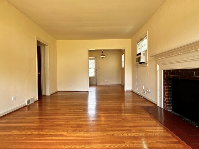 Building Photo - 1506 Broad Ave