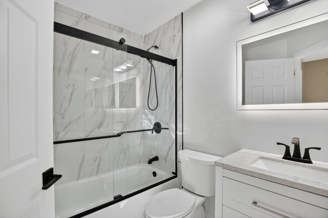 Building Photo - 3459 Howell Ct