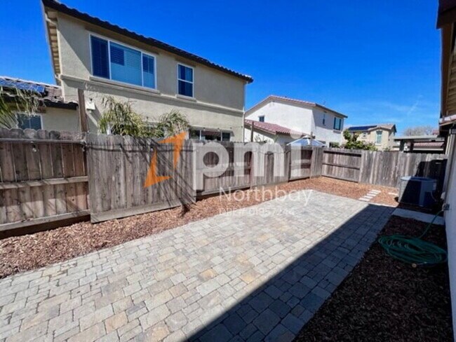 Building Photo - 406 Alyssum Dr