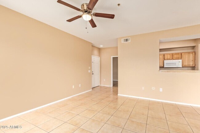 Building Photo - 2929 W Yorkshire Dr