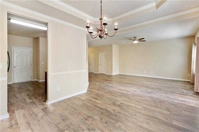 Building Photo - 302 Alcovy Way