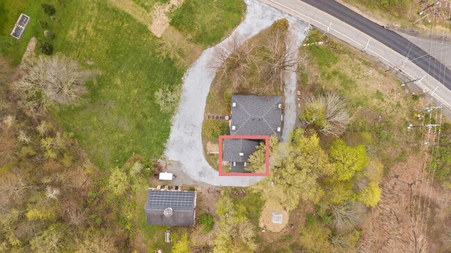 Building Photo - 38 Exeter Rd