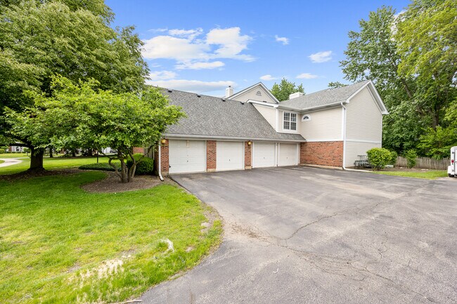 Building Photo - 5S560 Paxton Dr