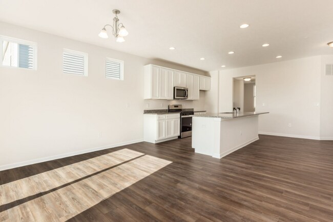 Building Photo - 317 Raccoon Ave