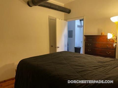 Building Photo - 600 Columbia Rd