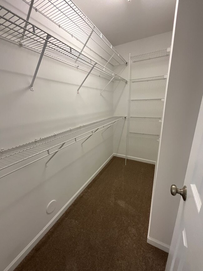Building Photo - Charming One level 3/2 Home in Oakhurst in...