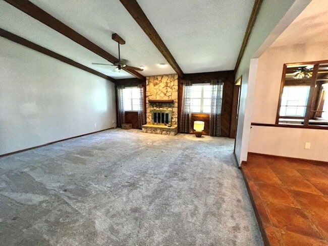 Building Photo - 320 Columbus Cir