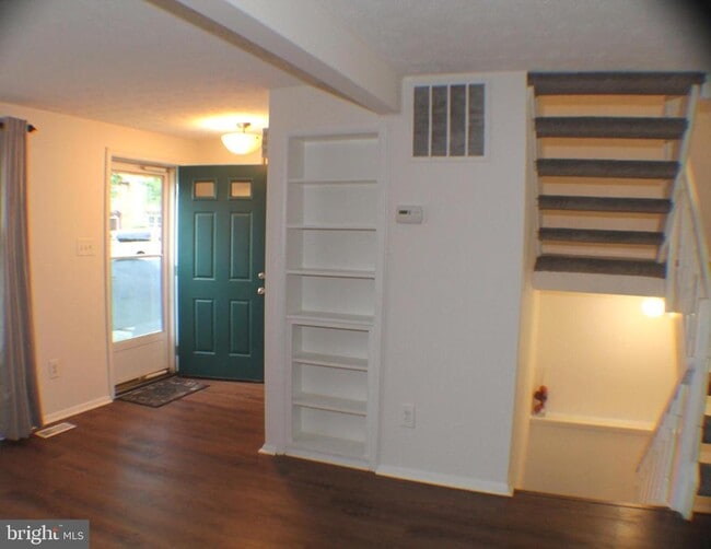 Building Photo - 7915 Tyson Oaks Cir