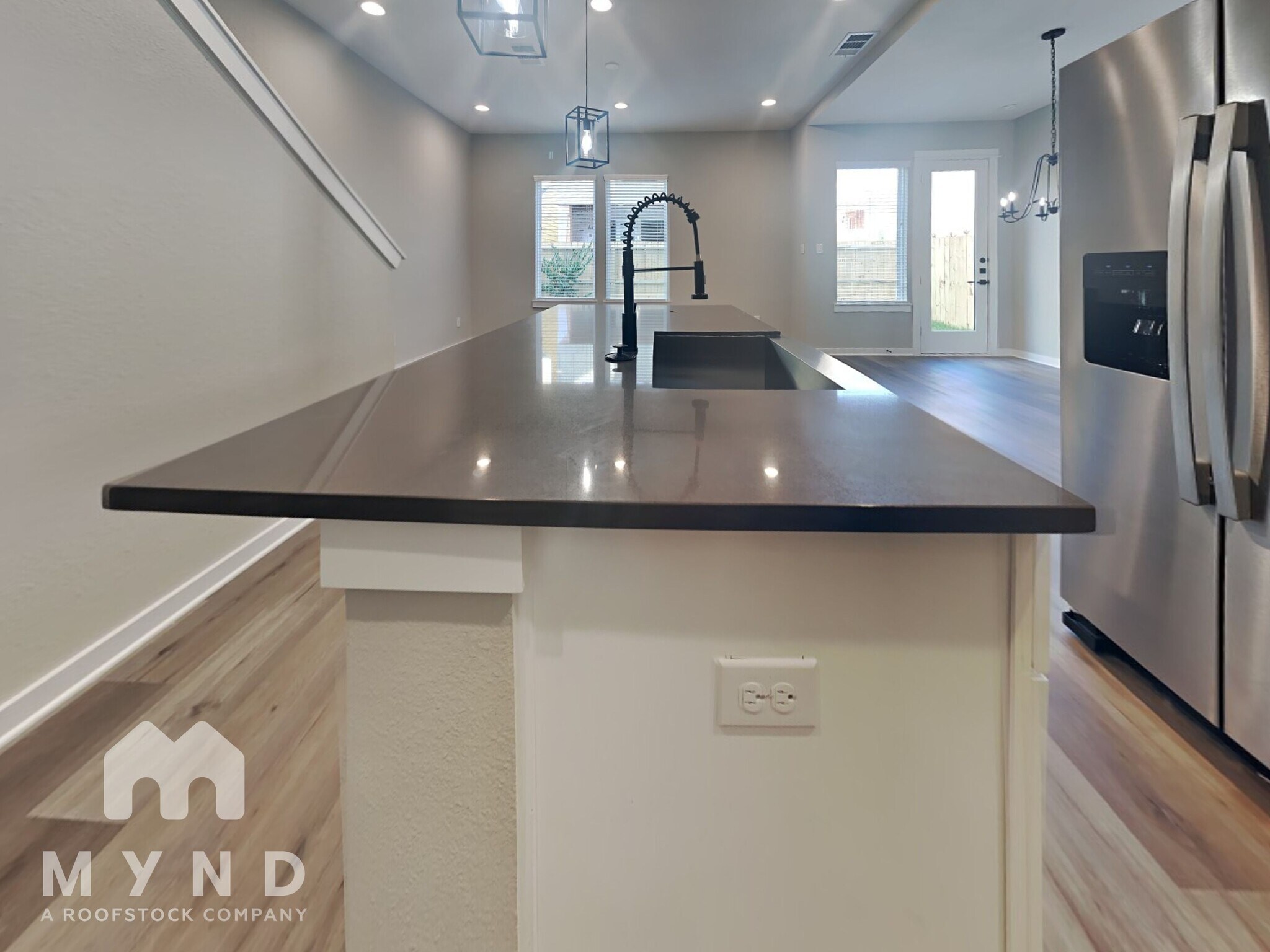 Building Photo - 6722 Parker Oaks Ln
