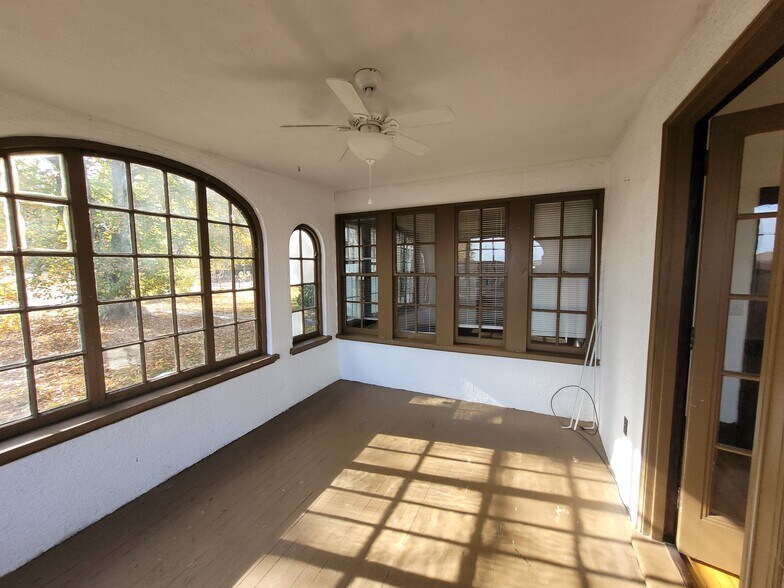 Building Photo - 47 Heywood St