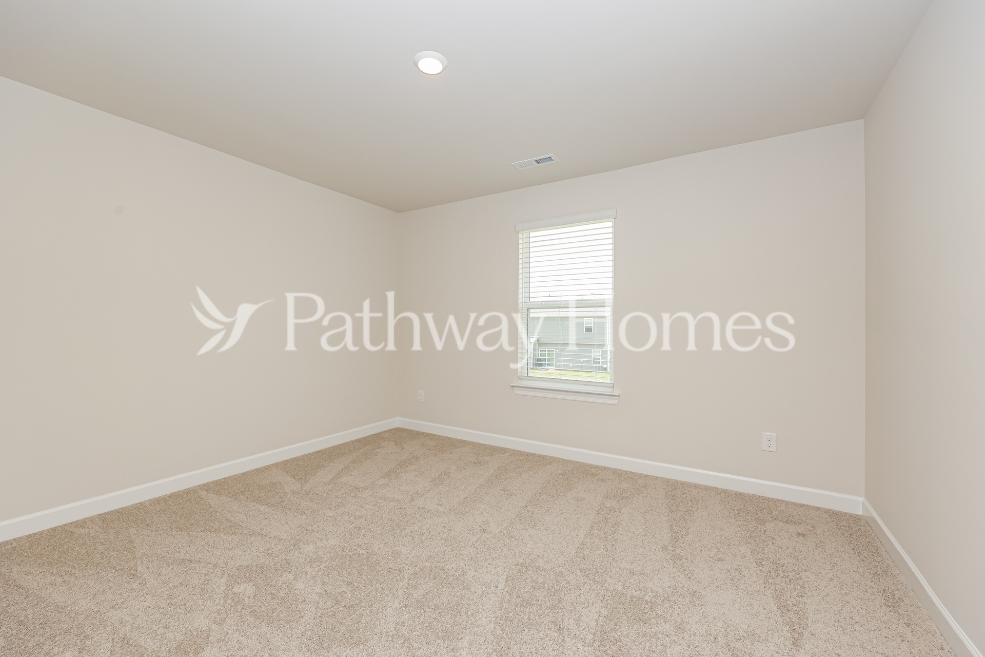 Building Photo - 3440 Quintana Dr